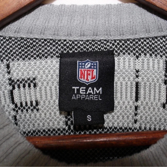 Men’s Las Vegas Raiders Stadium Football Lightup Crewneck Sweater Size Small - Picture 7 of 12